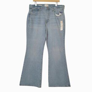 Universal Thread High Rise Flare Light Wash Denim Jeans 16/R